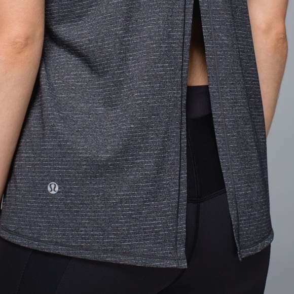 lululemon Clip-In Tank Size 6 - Picture 7 of 14